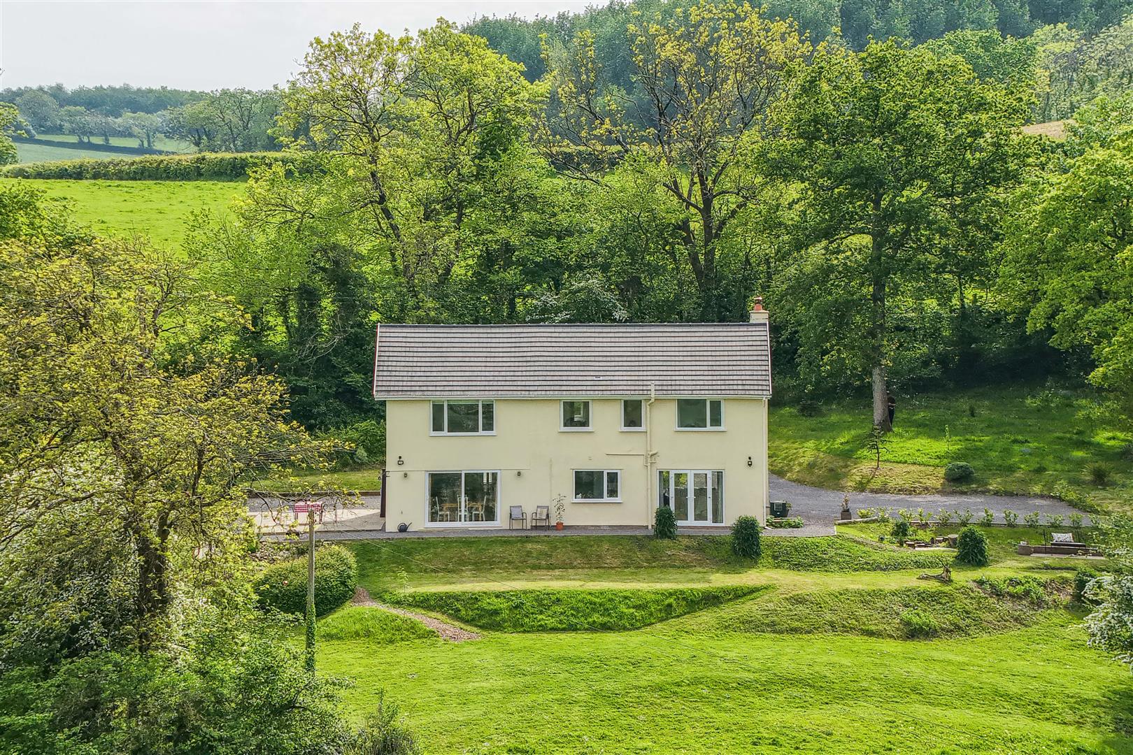 Dyffryn, Nr St Nicholas, Vale of Glamorgan, CF5 6SU